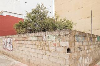 Terreny residencial a Zona Concordia. Terreno esquinero en burjassot
