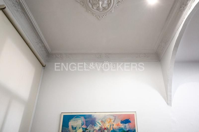 Foto 05f77597-e007-4de1-89c6-cabe17972b40. Apartamento luminosa vivienda con elementos originales en jorge juan en Valencia