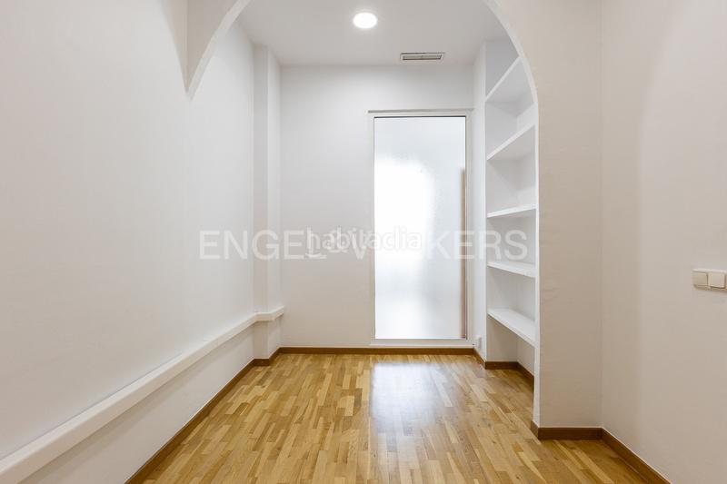 Foto 245e2429-64e1-45e4-8fb7-068a8825f76b. Apartamento luminosa vivienda con elementos originales en jorge juan en Valencia