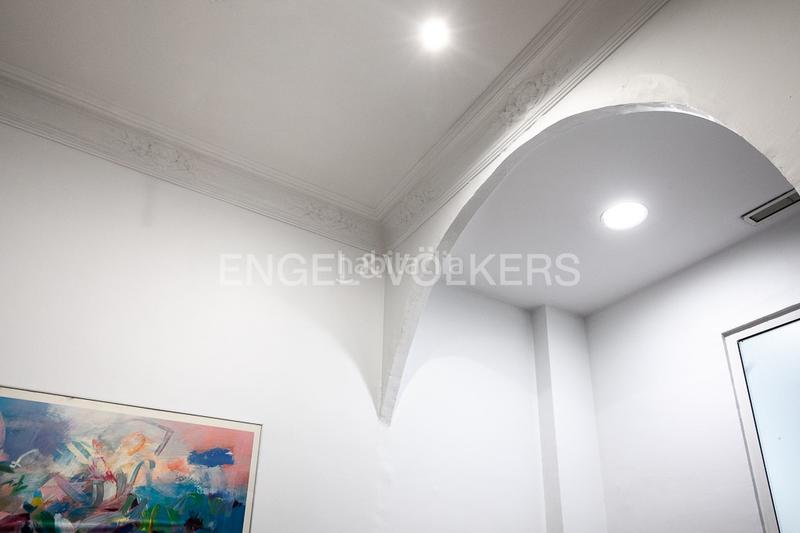 Foto 280f8eb4-9439-45b0-a1da-7f89e114ab38. Apartamento luminosa vivienda con elementos originales en jorge juan en Valencia