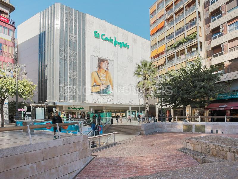 Foto 329752a3-fca5-4851-907b-543985148c9b. Apartamento luminosa vivienda con elementos originales en jorge juan en Valencia