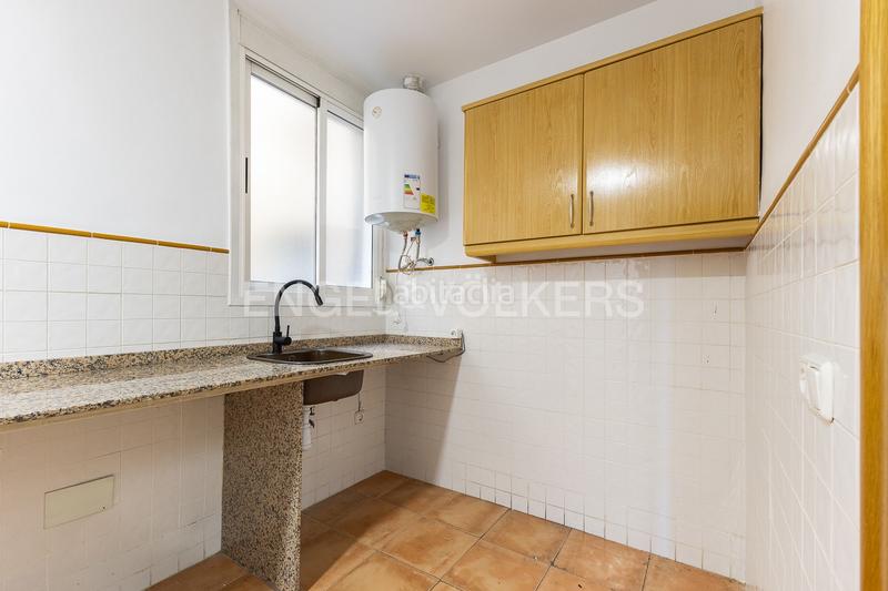 Foto 36528c5f-02eb-4ff4-941a-5d23fe6d3df0. Apartamento luminosa vivienda con elementos originales en jorge juan en Valencia