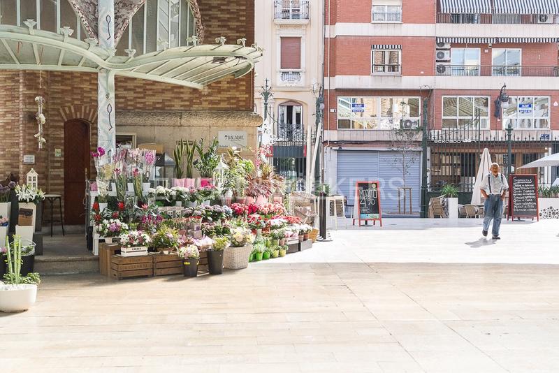 Foto 5c5d47bc-f9c3-46d8-ab9d-38ea3befb035. Apartamento luminosa vivienda con elementos originales en jorge juan en Valencia