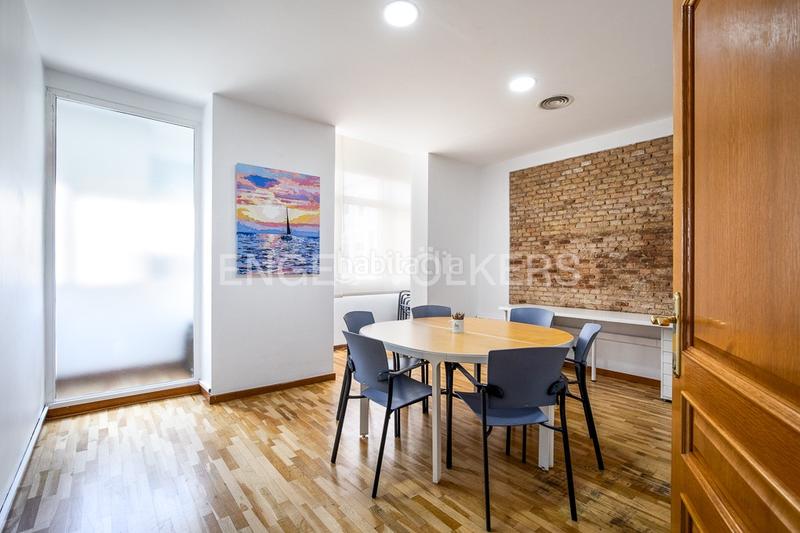Foto ccbb2072-bcd4-4c73-b130-c5ee17969865. Apartamento luminosa vivienda con elementos originales en jorge juan en Valencia
