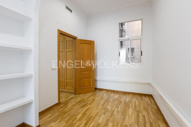 Foto cf131f67-1258-4aa4-b686-6b03b1ec80a7. Apartamento luminosa vivienda con elementos originales en jorge juan en Valencia