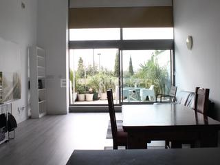 Loft a Vara de Quart. Fantástico loft con terraza