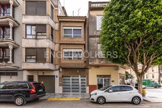 Casa adossada  Carrer de la mare de déu. Casa a la venta en calle mare de deu