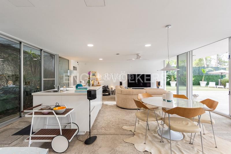 Foto bf7256e9-b5e5-4166-9fd9-0c26e82a4a0f. Casa con riscaldamento parcheggio piscina in Torres Torres