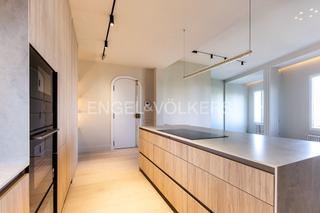 Apartament  Guillem de castro. Reforma a estrenar con vista al jardin