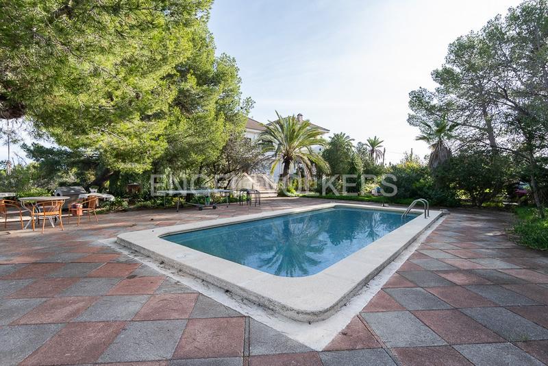 Foto 341d6039-c112-41fe-9f03-d5536d05aff7. Casa amb calefacció aparcament piscina a Gilet