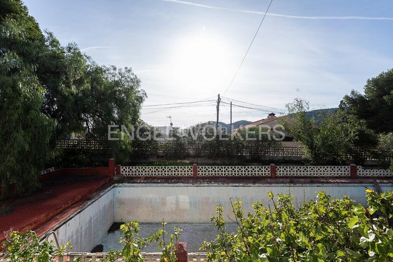 Foto 43763675-8ebb-4ac4-83ee-8c11157575ee. Casa amb calefacció aparcament piscina a Gilet