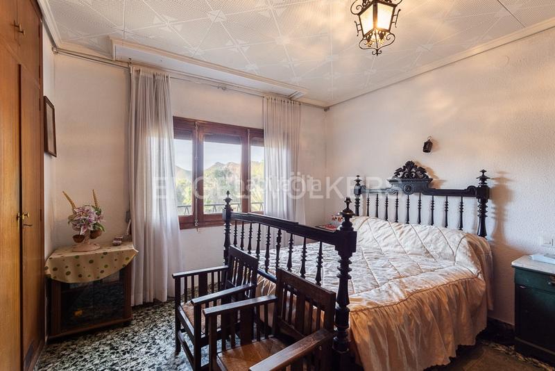 Foto 499a7203-2ac5-4e7e-9e40-23b4887530a1. Casa amb calefacció aparcament piscina a Gilet