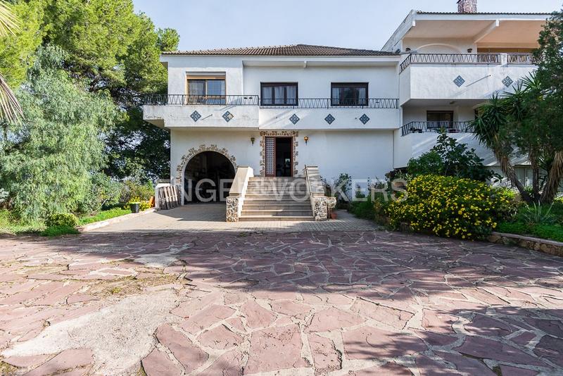 Foto 5537f203-10c6-4e14-9cf7-b6866100a2cb. Casa amb calefacció aparcament piscina a Gilet