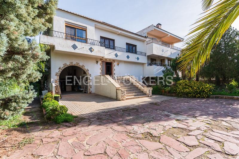 Foto 81491540-d7b4-4db8-a027-60908957198f. Casa amb calefacció aparcament piscina a Gilet