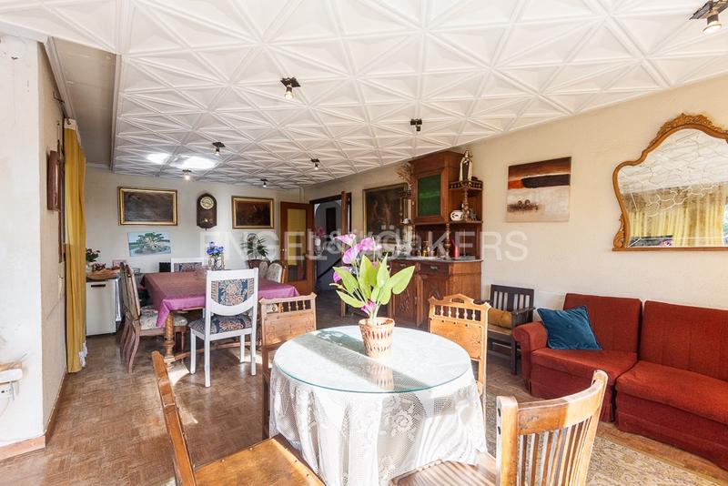 Foto c6981645-8b01-47f6-b7d3-06549685c626. Casa amb calefacció aparcament piscina a Gilet