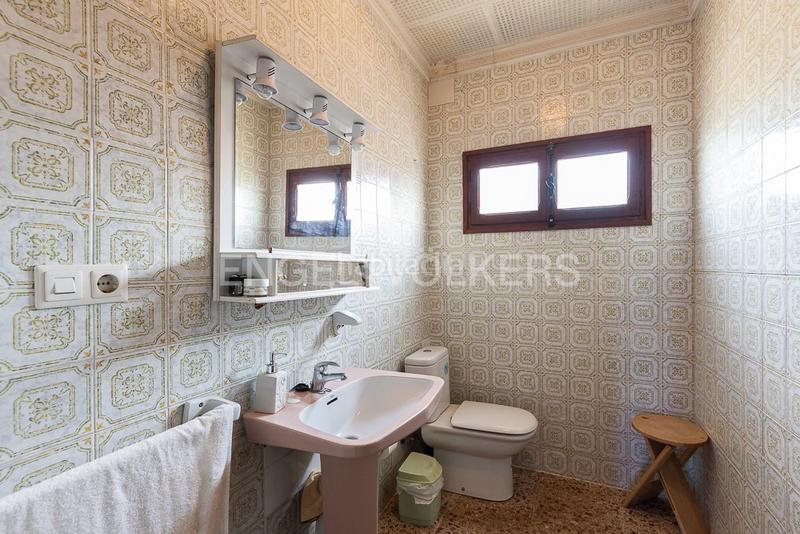 Foto ca1bb2fa-3280-4ca6-9954-423c90d4ea0e. Casa amb calefacció aparcament piscina a Gilet