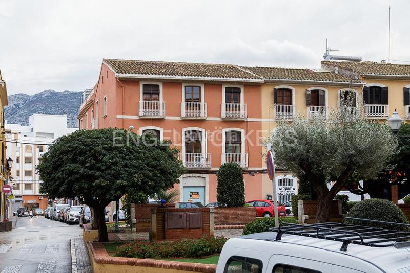 Foto 0dd0d5c4-e45e-4ad9-9fc1-1355fa9114f2. Apartamento oportunidad de inversión en la glorieta denia en Dénia