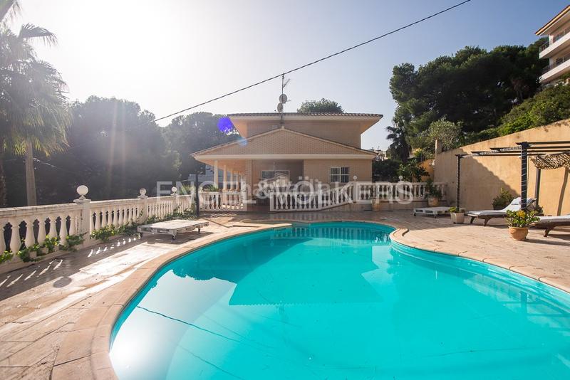 Foto 676de125-abae-40c1-b97b-58d960b3a924. Casa vive el lujo y la tranquilidad en el balcó ! en Oropesa del Mar