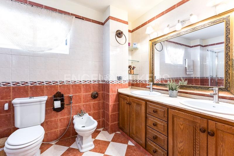 Foto aaef1e9d-860b-41f5-ac01-c9a3d1f31700. Casa vive el lujo y la tranquilidad en el balcó ! en Oropesa del Mar