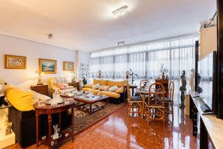 Apartament a Barrio Benicalap. Piso muy luminoso en benicalap