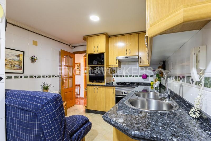 Foto 1d2443db-df3f-445f-b72b-ba09de35b92b. Apartment with heating in Barrio Benicalap Valencia