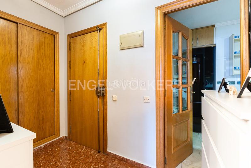 Foto 3b0fdb0a-9dc8-45d2-a9ba-6d93a2e34eb1. Apartment with heating in Barrio Benicalap Valencia