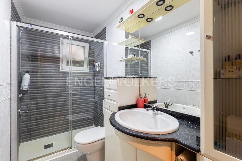 Foto 8688ee42-be59-4d6c-a95f-ba3341af26af. Apartment with heating in Barrio Benicalap Valencia