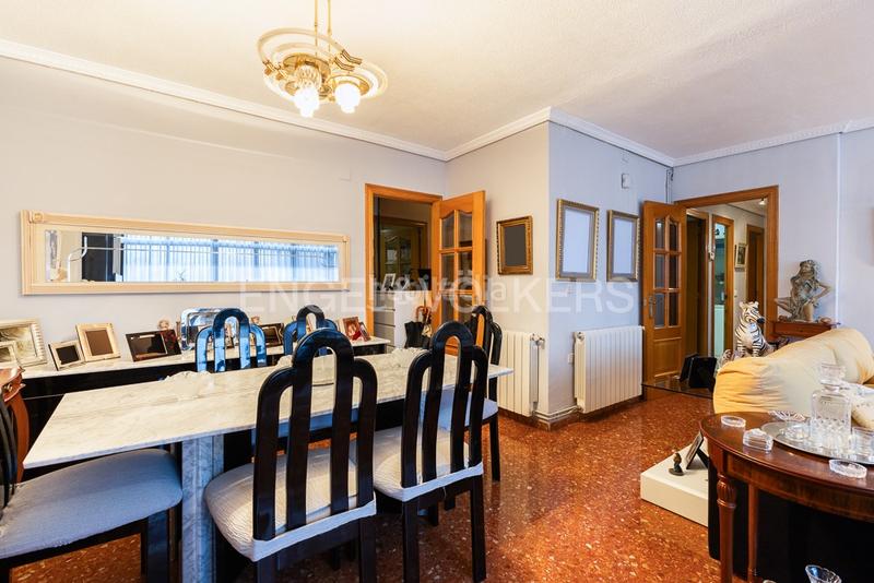 Foto c3c7a83b-b9ee-4809-ad7a-73c0950c662d. Apartment with heating in Barrio Benicalap Valencia