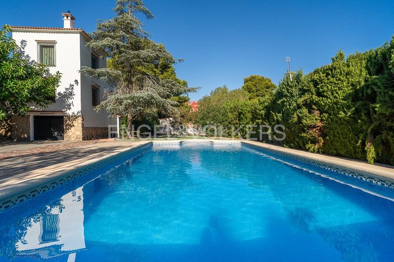 Foto a91ac5c8-55ac-4361-9d2c-47c128402ff1. Mas avec chauffage piscine dans Las Rotas / Les Rotes Dénia