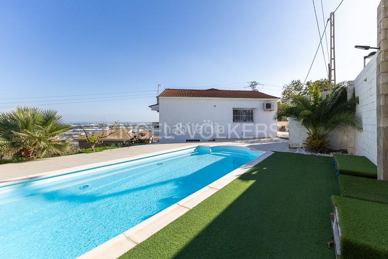 Foto 412d289f-e393-40fd-a0df-4ae67cce65f9. Casa con riscaldamento parcheggio piscina in Real de Gandía