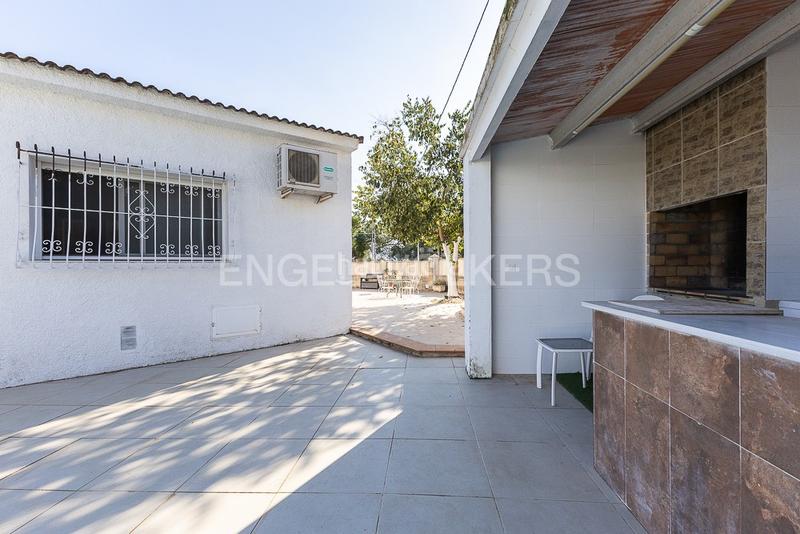 Foto b2fd915c-8d62-4288-bf69-cbba2f174103. Casa con riscaldamento parcheggio piscina in Real de Gandía