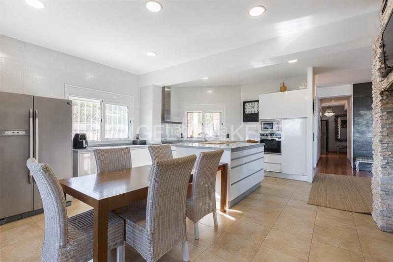 Foto ce804e08-7d8e-434a-9835-2b2459163c3c. Casa con riscaldamento parcheggio piscina in Real de Gandía