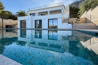 Casa a El Montgó. Villa moderna con vistas al mar