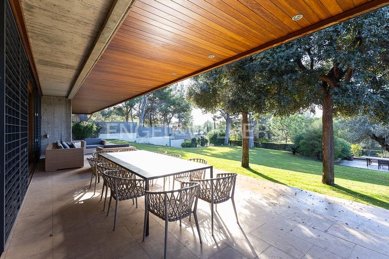 Foto 4bed646b-3d65-4687-8f9f-265c1c320891. Casa gran propiedad contemporánea con piscina en torre en conill en Bétera