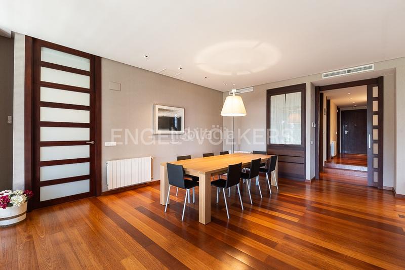 Foto a0d3ddee-f109-44c9-ad63-0392d6cfe80e. Casa gran propiedad contemporánea con piscina en torre en conill en Bétera