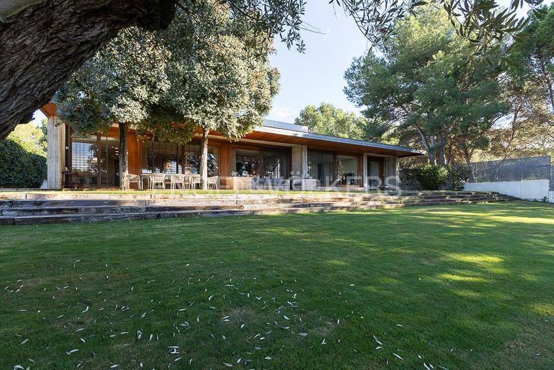 Foto a74728f3-6348-4917-bd90-732c13b27815. Casa gran propiedad contemporánea con piscina en torre en conill en Bétera