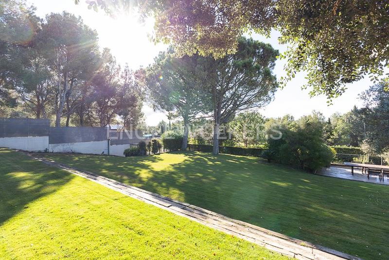Foto f29f1a24-6e70-47fa-9266-59e4bf3008aa. Casa gran propiedad contemporánea con piscina en torre en conill en Bétera