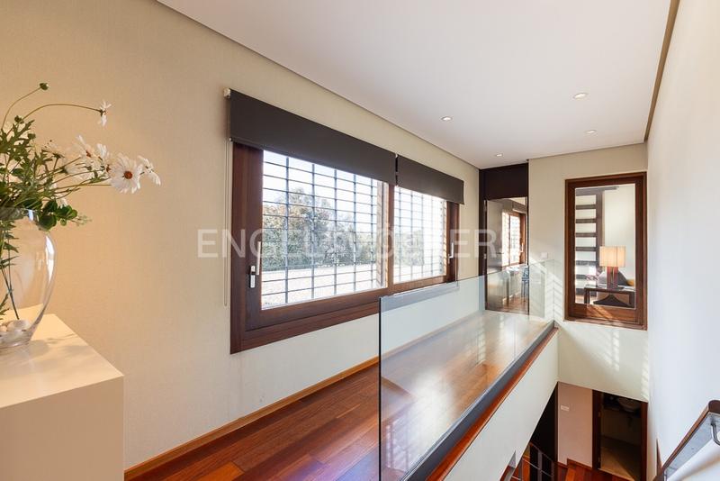 Foto f67db36d-0ad3-45e0-b689-0992b5a25114. Casa gran propiedad contemporánea con piscina en torre en conill en Bétera