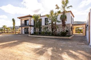 Maison à Pedreguer. Elegante villa con diseño atemporal y acabados de lujo en pedreg