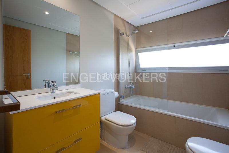 Foto 1edc16c9-94a5-4eaf-8d2d-ef33d21cd609. House with heating parking pool in El Bosque Chiva