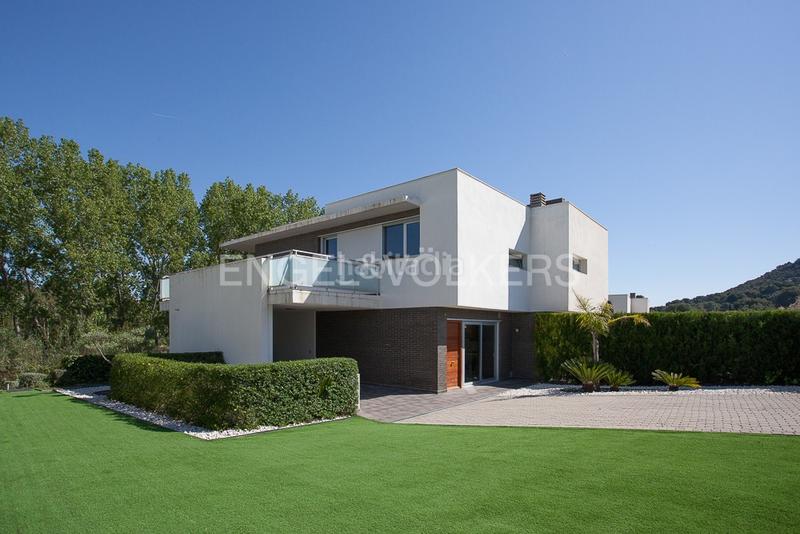 Foto 78cc4024-b2af-429c-8021-c3e9bc69c73a. House with heating parking pool in El Bosque Chiva