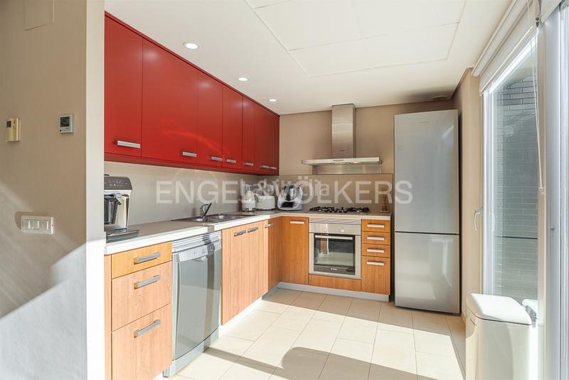 Foto 810c1eac-0772-41b6-b11a-7d396e549c5a. House with heating parking pool in El Bosque Chiva