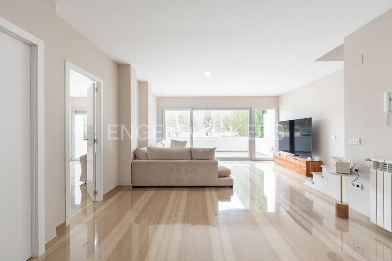 Foto b719ee9f-9e4f-42ea-910c-250f7b7ae0b8. House with heating parking pool in El Bosque Chiva