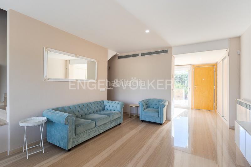 Foto cb2c6925-6572-493a-ad85-6c302ccf04c7. House with heating parking pool in El Bosque Chiva