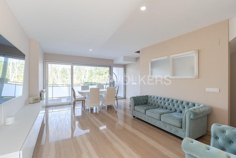 Foto cb698d51-2c91-4026-94dc-b63f446aee5f. House with heating parking pool in El Bosque Chiva