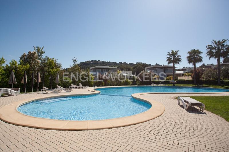 Foto f83dca36-cba1-4b72-abd8-a1b6d0181d8c. House with heating parking pool in El Bosque Chiva