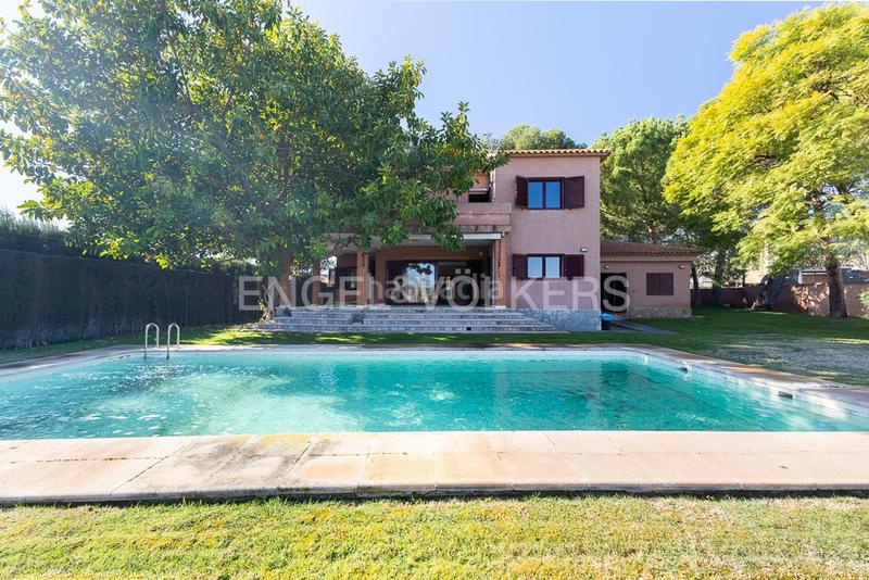 Foto 32cdc0d4-670f-427c-b347-0cc0bb536ce2. Casa amb calefacció aparcament piscina a La Conarda Pobla de Vallbona (la)