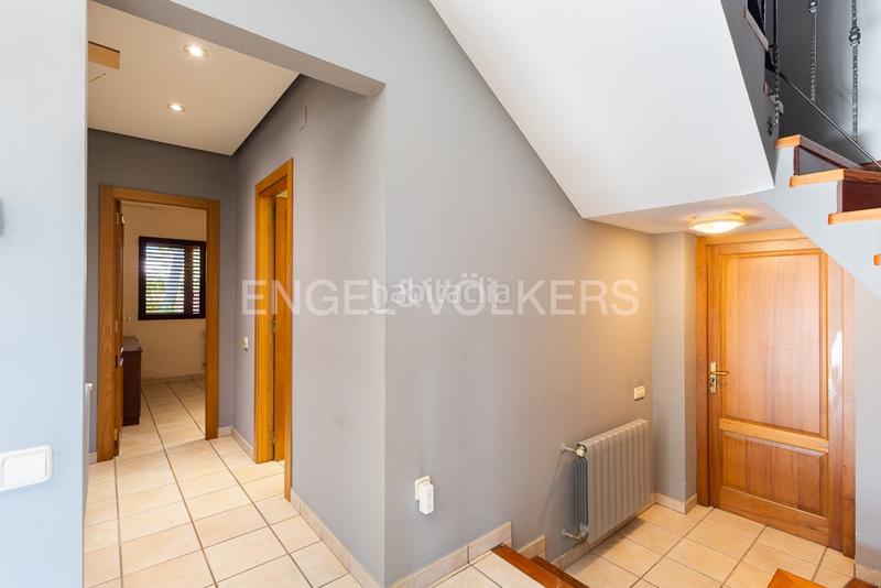 Foto 32d37d8b-18bc-4b0c-825a-333d7dc5a44f. Casa amb calefacció aparcament piscina a La Conarda Pobla de Vallbona (la)