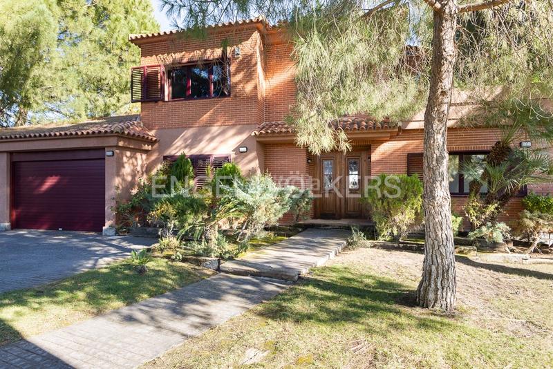 Foto 4dad5f22-0a43-4252-a3d9-1d91d7a73ff4. Casa amb calefacció aparcament piscina a La Conarda Pobla de Vallbona (la)