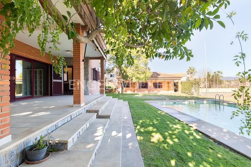 Foto 4dfb9b6a-d592-4227-8984-67c1ce4fbf5b. Casa amb calefacció aparcament piscina a La Conarda Pobla de Vallbona (la)